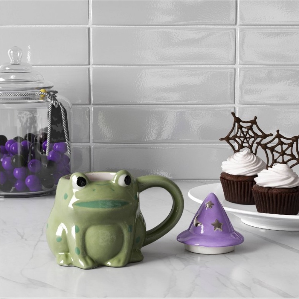 Magical Frog Mug with Purple‎ Hat lid